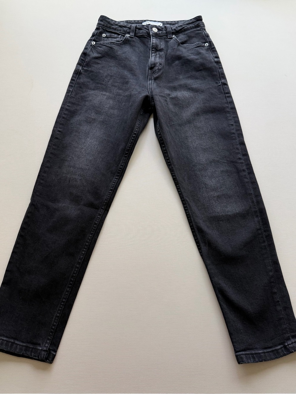 Zara Women’s Skinny Jeans in Washed Black